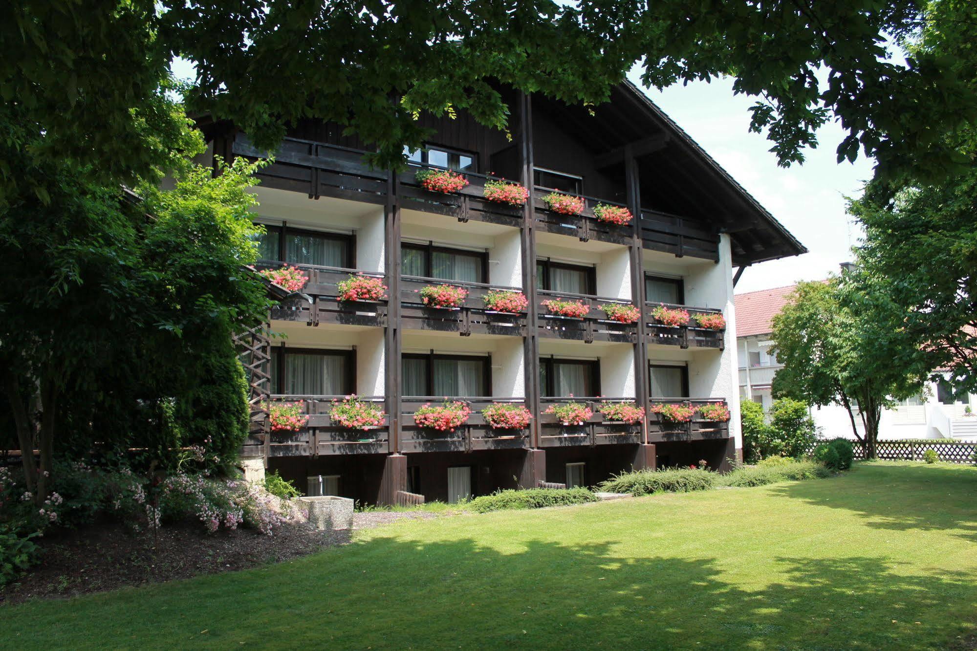 Hotel Garni Bellevue Bad Füssing Exterior foto